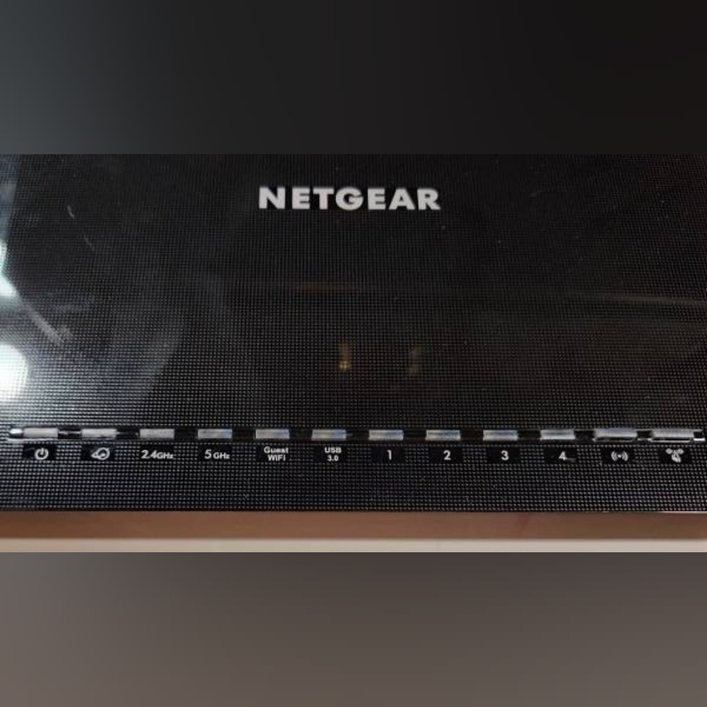 NETGEAR Nighthawk Smart Wi-Fi Router, R6700 - Picture 2 of 7